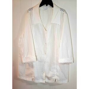 Dressbarn Woman size 18/20 white button-up blouse